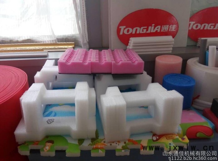 epe珍珠棉發(fā)泡片材設(shè)備，發(fā)泡機(jī)，珍珠棉管設(shè)備