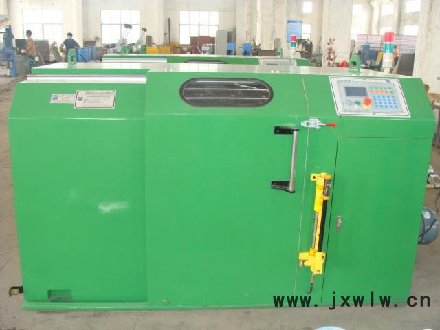 供應(yīng)BAOC630高絞機(jī)無錫寶川機(jī)電專業(yè)供應(yīng)拉絲機(jī)