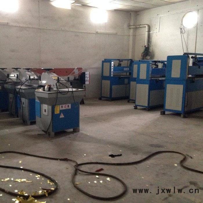 **東莞厚泰30~50T四柱龍門式油壓裁斷機落料機開料機裁料機鞋機