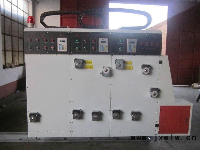 供應(yīng)**水墨印刷機(jī),各種型號(hào)的印刷機(jī),開(kāi)槽機(jī)，紙箱機(jī)械