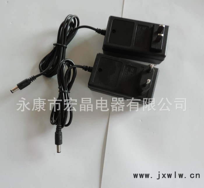 手電鉆鋰電池充電器  12V、14.4V、16.8V、18V