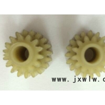 自動(dòng)噴射式冷凍修邊機(jī)