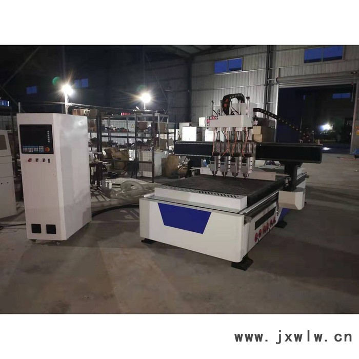 越隆L1325板式家具四工序開料機(jī) 四工序板式家具雕刻機(jī) 全自動木工下料機(jī)