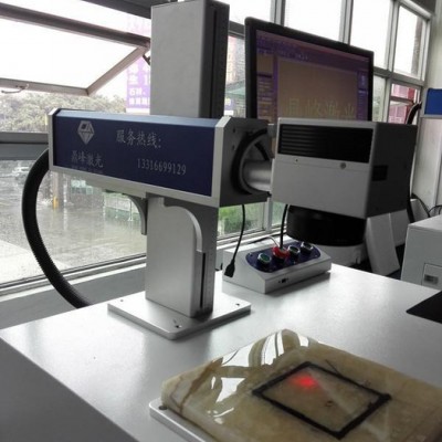 深圳公明金屬五金模具生產(chǎn)日期雕刻激光雕刻機，光纖激光打標機
