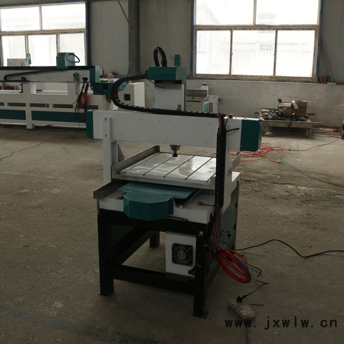 中工6060 全自動數(shù)控雕刻機(jī) 平面立體雕刻機(jī) 小型數(shù)控切割雕刻機(jī) 批發(fā)