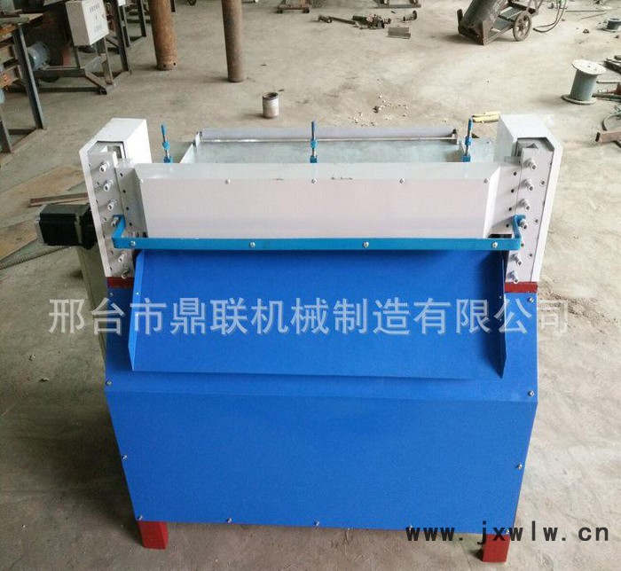 組個(gè)墊裁條機(jī) 硅橡膠密封條裁剪機(jī) 臥式數(shù)控切割條設(shè)備機(jī)器