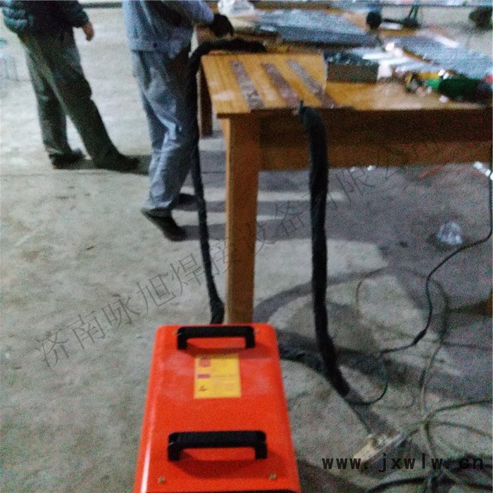 DN3系列手持式點(diǎn)焊機(jī)，點(diǎn)焊機(jī)，腳踏式點(diǎn)焊機(jī)，點(diǎn)凸焊機(jī)，供應(yīng)詠旭焊接設(shè)備