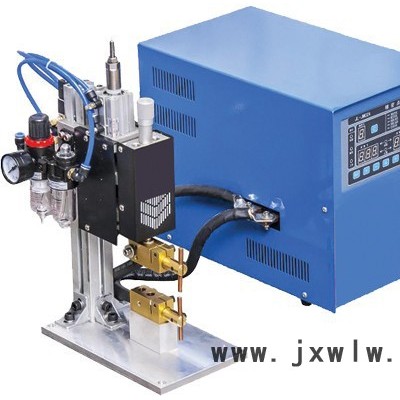 DPM-10K直流逆變電池點(diǎn)焊機(jī)，點(diǎn)焊機(jī)、手持點(diǎn)焊機(jī)，螺母點(diǎn)焊機(jī)，供應(yīng)詠旭焊接設(shè)備