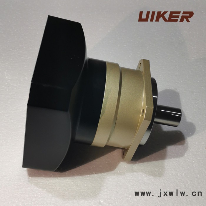 臺灣優(yōu)克盤式四方形減速機 輕型伺服減速機 大功率配斜齒輪減速機