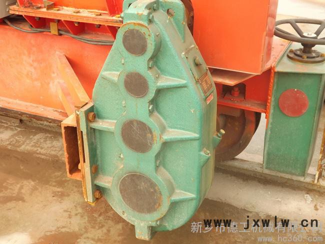 供應(yīng)生產(chǎn)銷售化工機(jī)械減速機(jī)、變速機(jī) 減速機(jī)廠 QY3D系列減速機(jī)