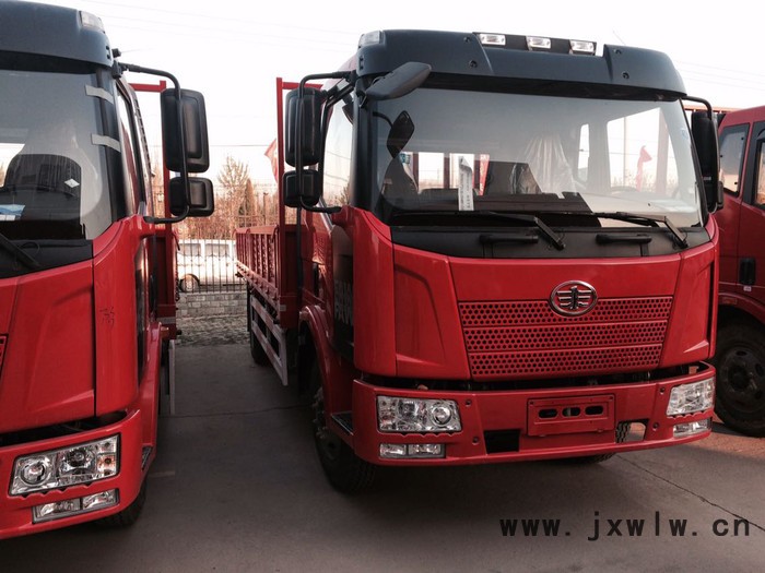 一汽解放J6L6.8米載貨車 貸款貼息  國(guó)五貨車 道依茨發(fā)動(dòng)機(jī)  4缸 180馬力 解放卡車