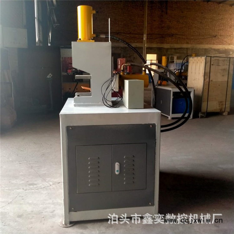 液壓沖角機