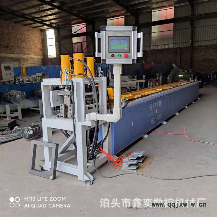 數(shù)控沖角折框機
